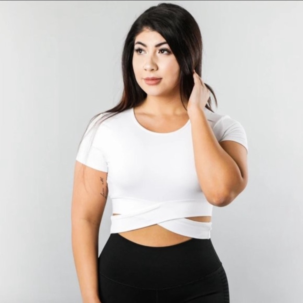 alphalete wrap crop